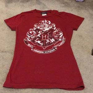 Hot Topic: Harry Potter Hogwarts Crest